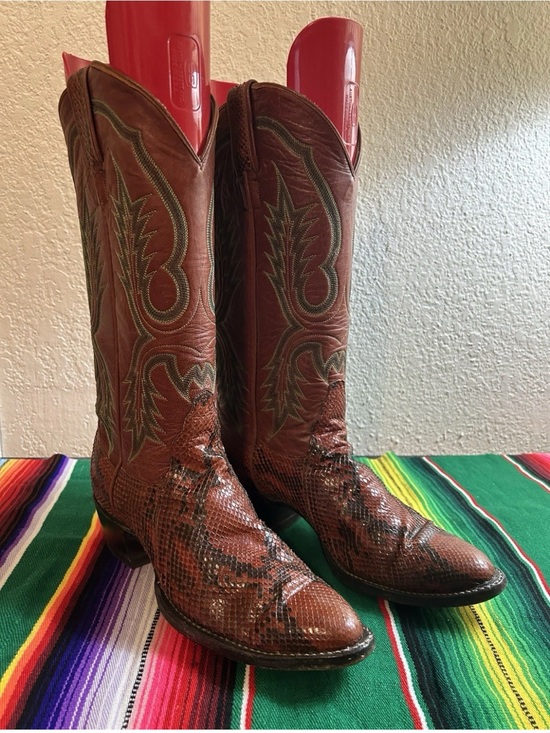 Shoes - *RARE* Larry Mahan Exotic Snakeskin Cowboy Boots Size 6.5